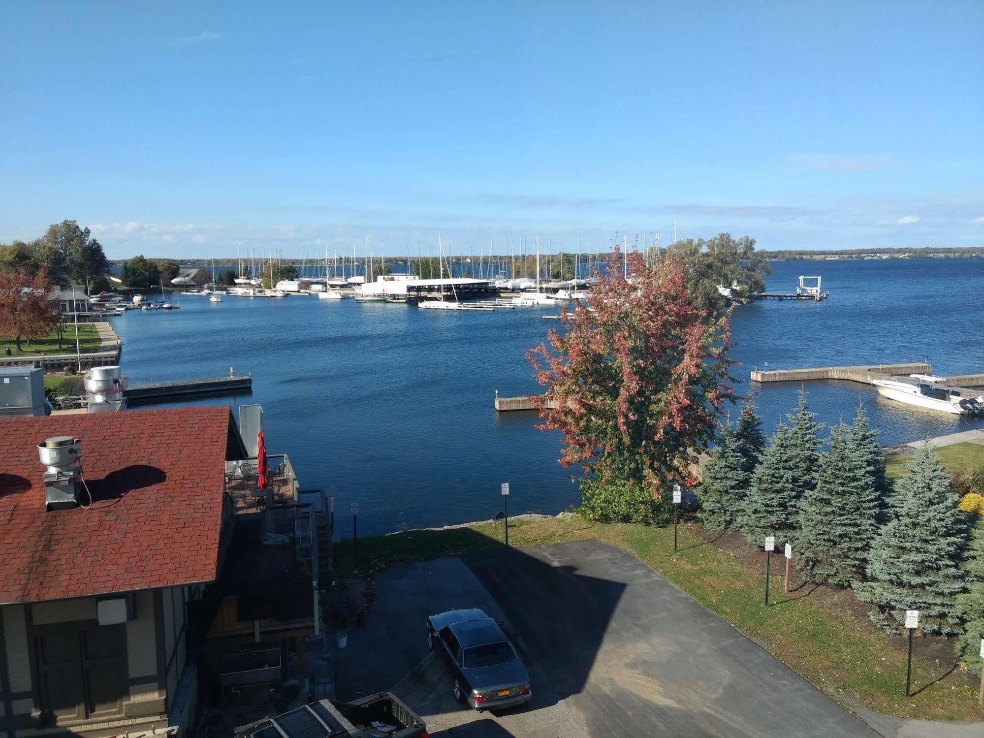 Harbor House Inn Sackets Harbor Extérieur photo