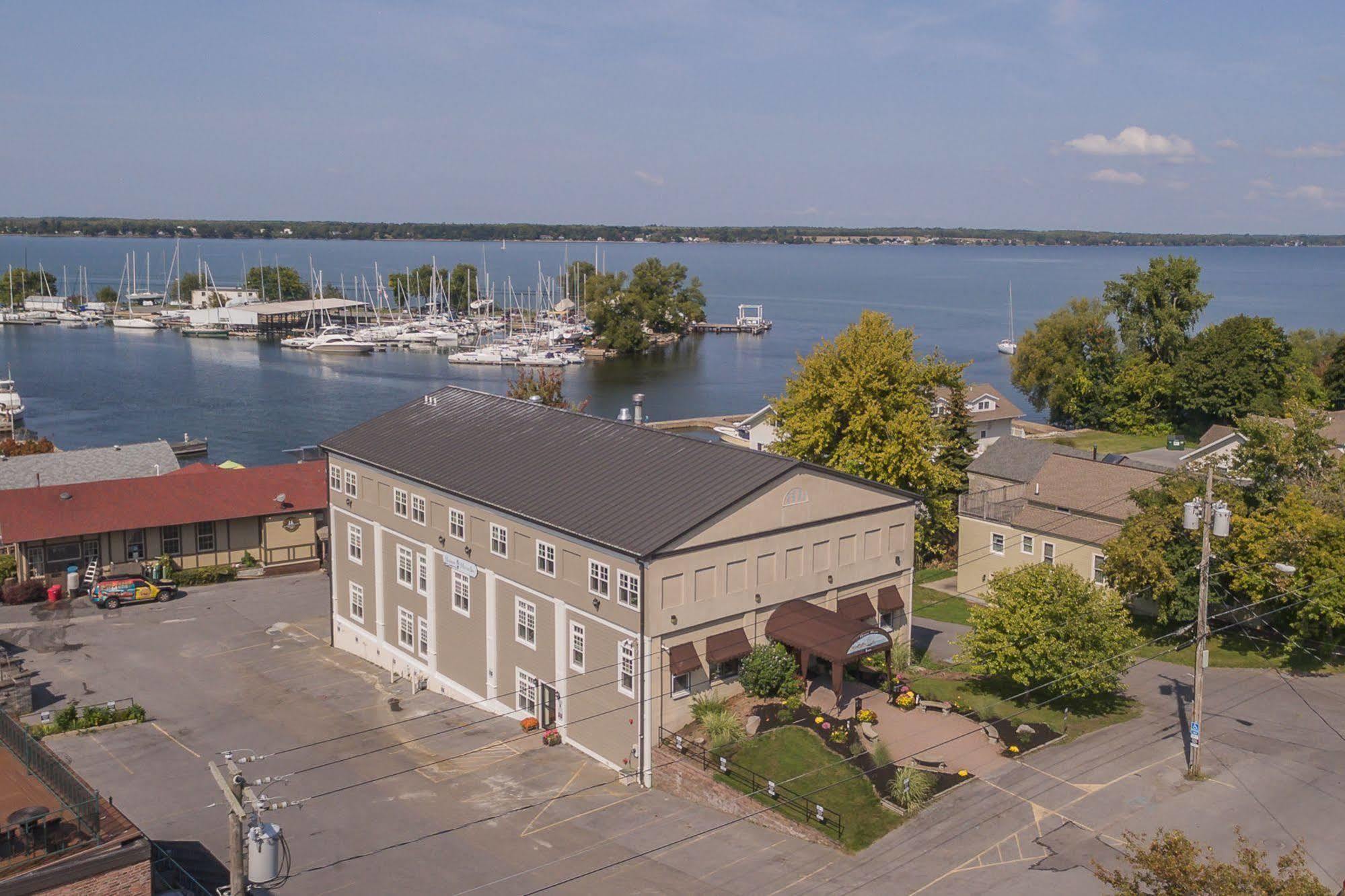 Harbor House Inn Sackets Harbor Extérieur photo